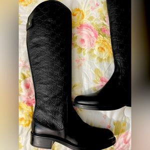 Gucci Boots Size 39 Authentic
